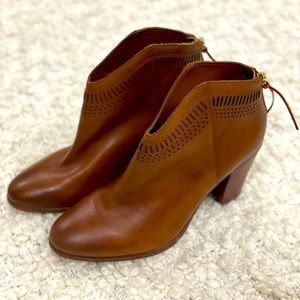 Vince Camuto Leather Booties with Zipper Tassel Brown